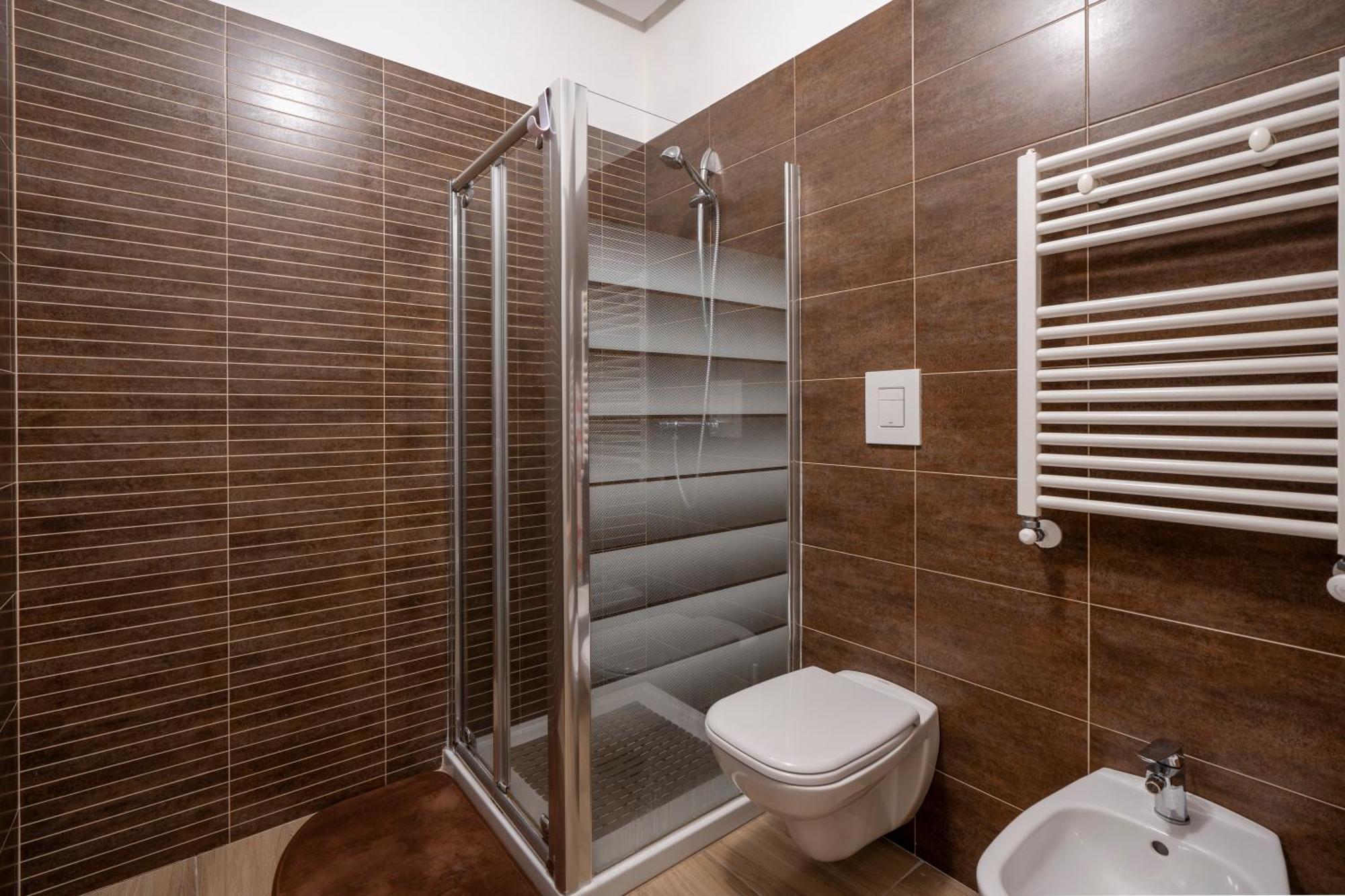 Kind Park - Sleek Apartment With Terrace & Parking Bari Exterior photo